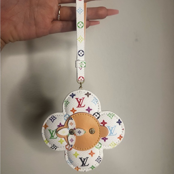 LOUIS VUITTON BAG CHARM - Picture 3 of 3